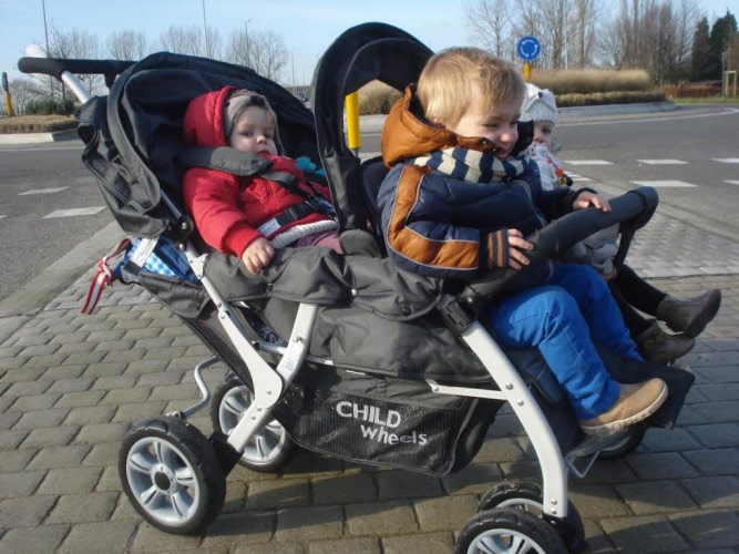 childwheels-quadruple-2-vierlingwagen-kinderwagen